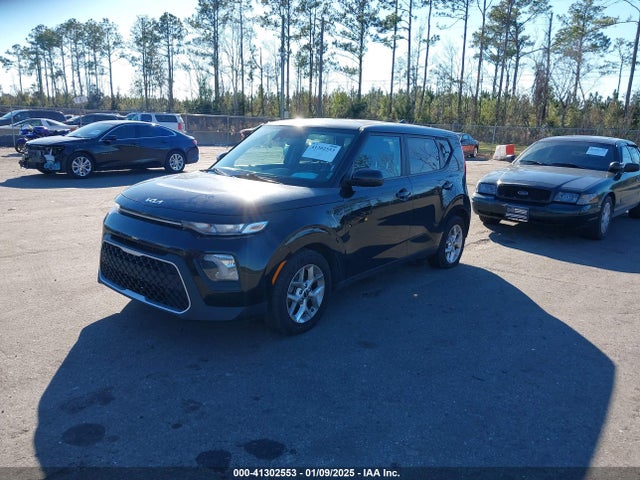 KIA SOUL LX 2022 KNDJ23AU7N7183865 Image 2