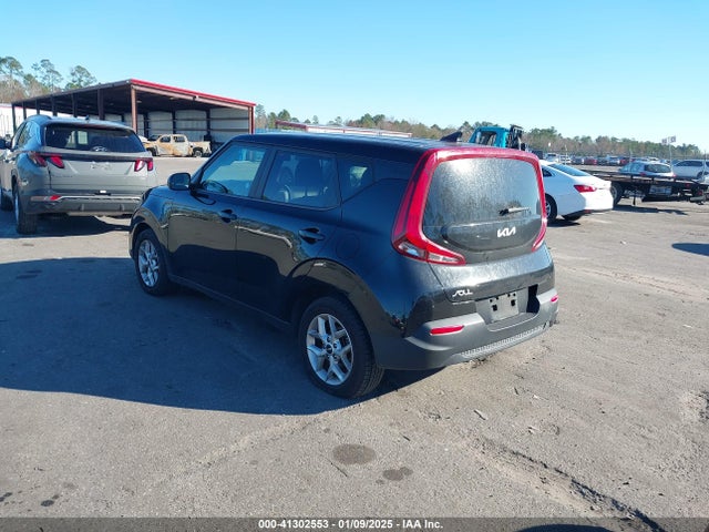 KIA SOUL LX 2022 KNDJ23AU7N7183865 Image 3