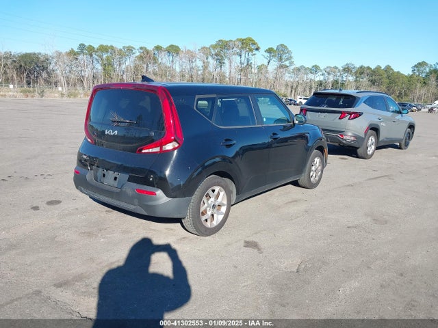 KIA SOUL LX 2022 KNDJ23AU7N7183865 Image 4