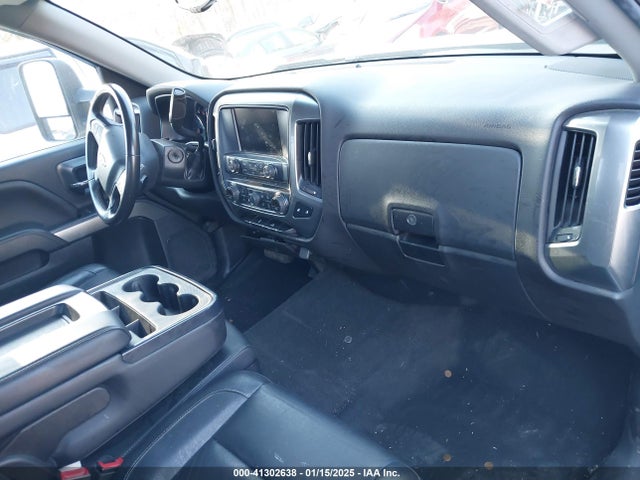 1GCVKREC4JZ379931 Chevrolet Silverado 1500 1lt