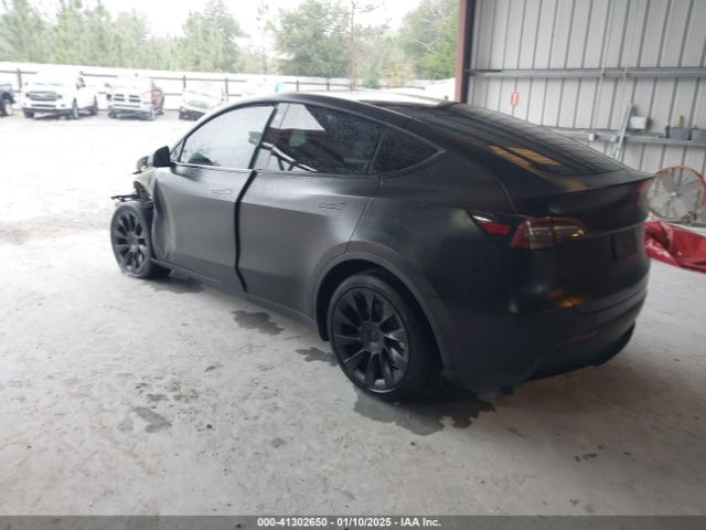 7SAYGAEE2NF570103 Tesla Model Y Long Range Dual Motor All-wheel Drive