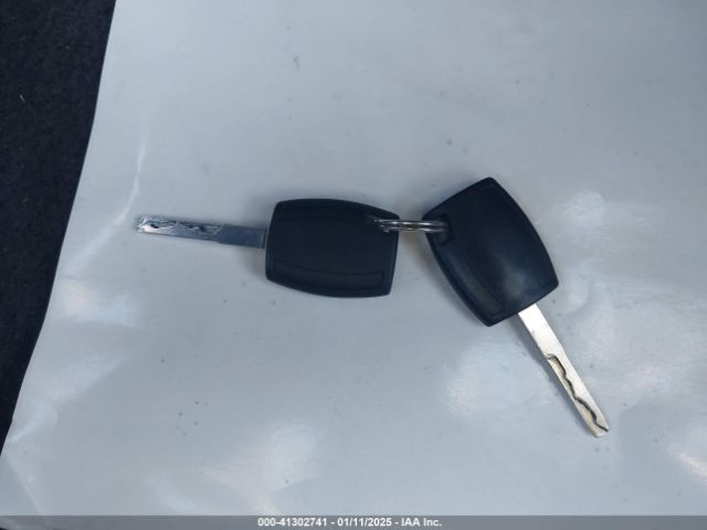 3FADP4TJ8EM106487 Ford FIESTA S