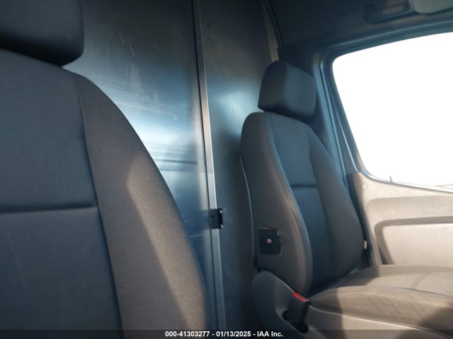 WD4PF0CDXKP093895 Mercedes-Benz Sprinter 2500 High Roof V6/standard Roof V6