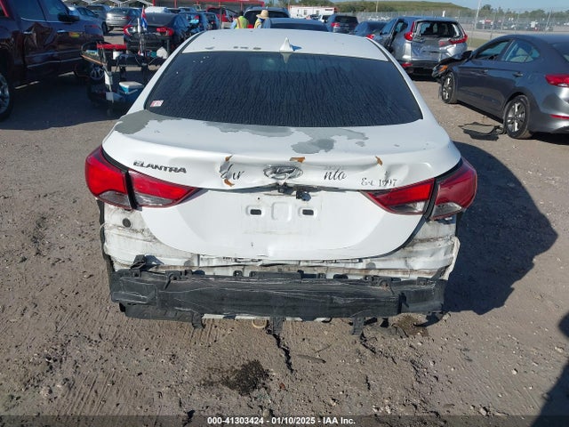 Hyundai ELANTRA SE 2015 5NPDH4AE2FH576017 Image 13
