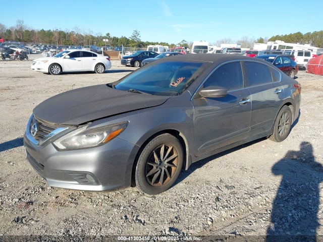 Nissan Altima 2.5 Sr 2017 1N4AL3AP8HN353356 Image 2