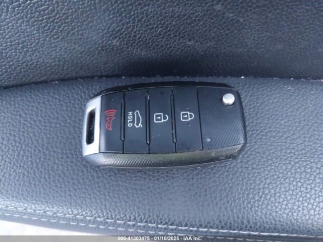 3KPFL4A78HE030080 KIA FORTE S