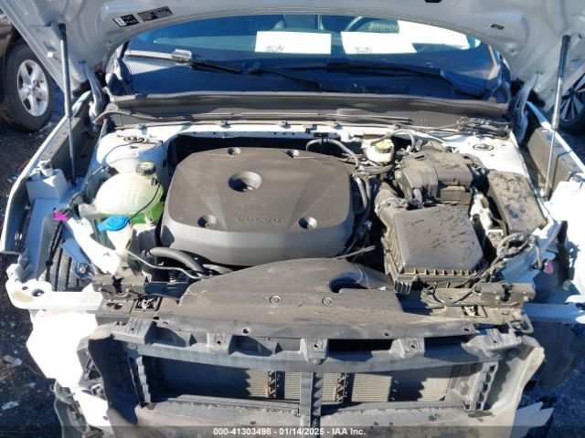 2020 VOLVO XC40 YV4162UK2L2204606 Photo 9