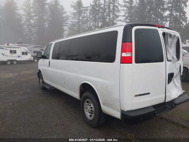1GAZGNFP0P1259668 Chevrolet Express Passenger Rwd 3500 Extended Wheelbase Ls
