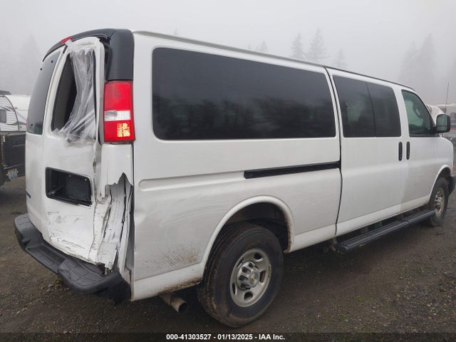 1GAZGNFP0P1259668 Chevrolet Express Passenger Rwd 3500 Extended Wheelbase Ls