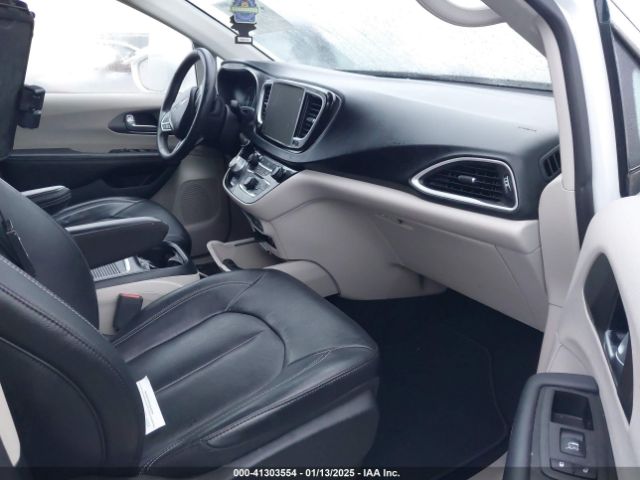 2C4RC1BG0NR176395 Chrysler Pacifica Touring L