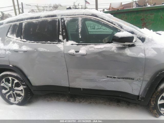 3C4NJDCB7NT104499 Jeep Compass Limited 4x4