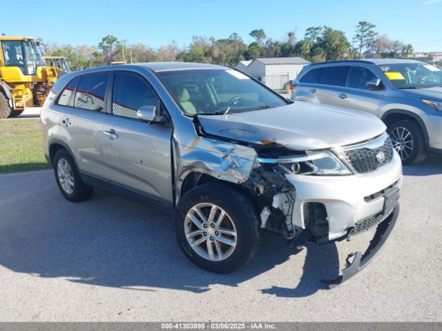 5XYKT3A66EG477120 KIA SORENTO LX