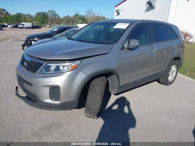 5XYKT3A66EG477120 KIA SORENTO LX