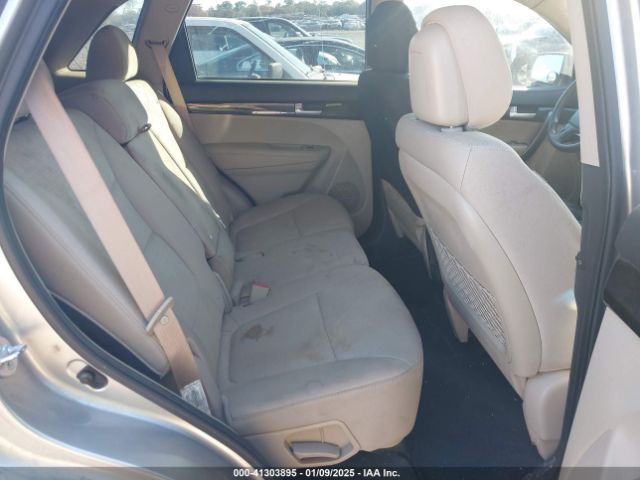 5XYKT3A66EG477120 KIA SORENTO LX