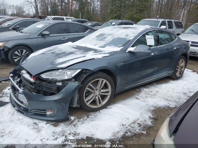 2013 TESLA MODEL S 5YJSA1CN6DFP26763 Photo 1