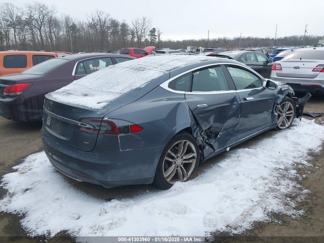 2013 TESLA MODEL S 5YJSA1CN6DFP26763 Photo 3