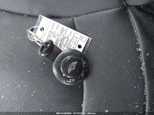 2010 MINI COOPER WMWMF3C53ATZ26043 Photo 10