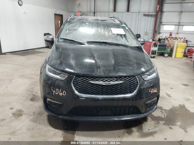 Chrysler Pacifica Limited 2023 2C4RC1GG5PR559471 Image 11
