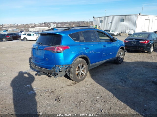 JTMRFREV8JJ243548 Toyota Rav4 Adventure/xle