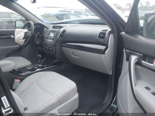 5XYKT4A61FG577018 KIA SORENTO LX