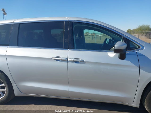 Chrysler Voyager Lx 2022 2C4RC1CG8NR215782 Image 13