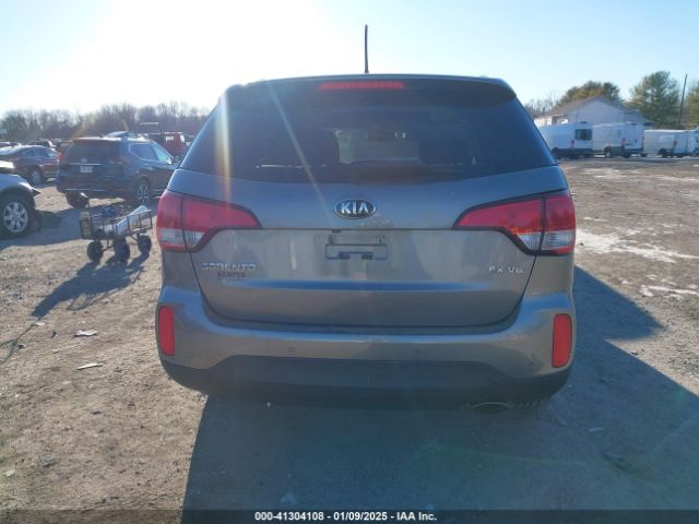 5XYKUDA78FG630562 KIA Sorento Ex V6