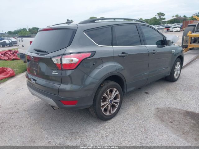 1FMCU0HD9JUC44888 Ford ESCAPE SEL