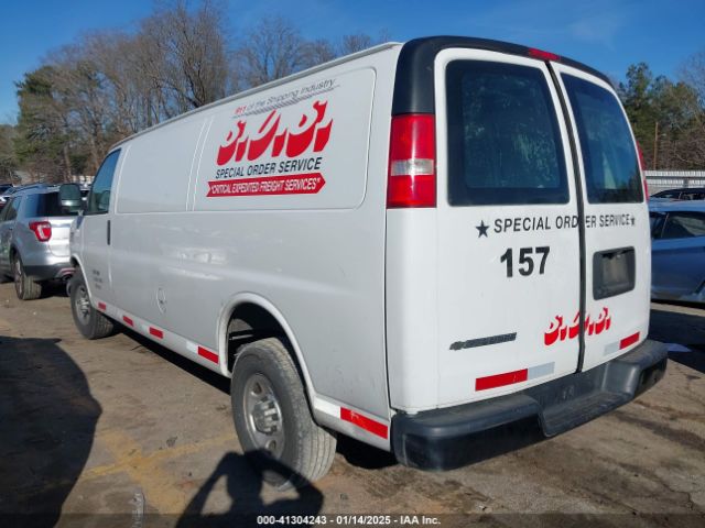 1GCWGBFPXJ1262089 Chevrolet Express 2500 Work Van