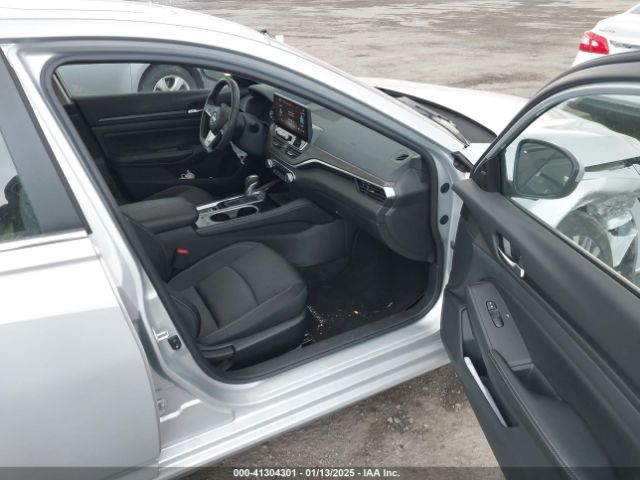 1N4BL4DWXRN302763 Nissan Altima Sv Intelligent Awd