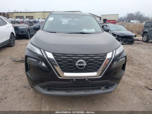 5N1BT3AB3PC904656 Nissan Rogue S Intelligent Awd