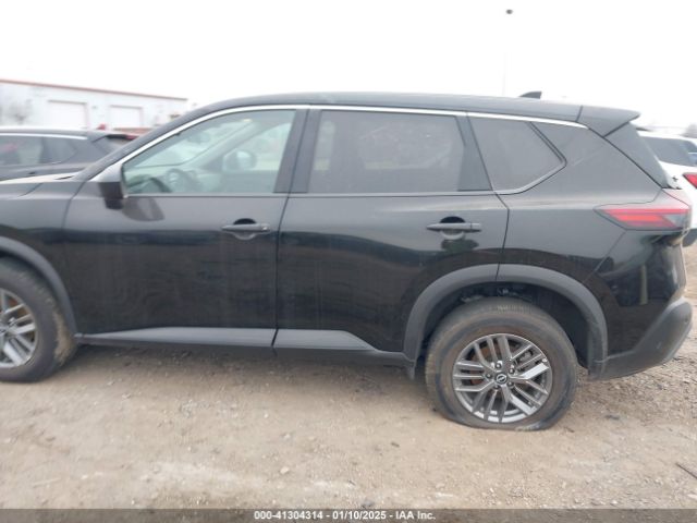 5N1BT3AB3PC904656 Nissan Rogue S Intelligent Awd