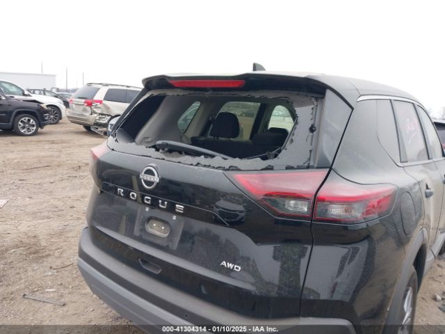 5N1BT3AB3PC904656 Nissan Rogue S Intelligent Awd