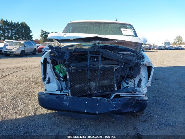 Chevrolet Express 2500 Work Van 2015 1GCWGFCF6F1159696 Image 11