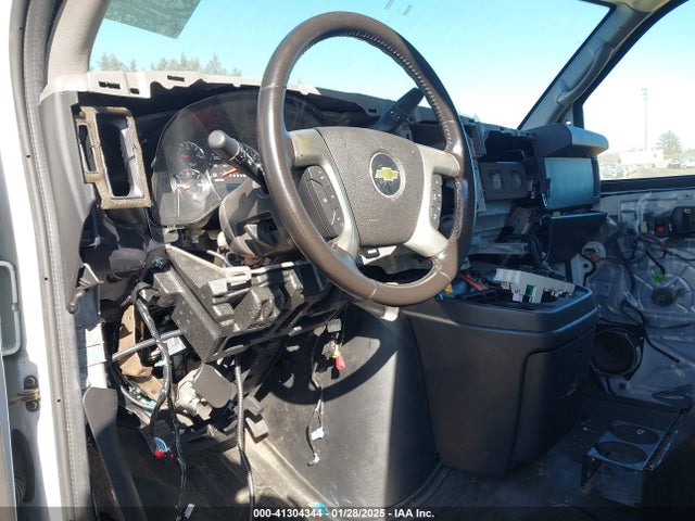 Chevrolet Express 2500 Work Van 2015 1GCWGFCF6F1159696 Image 16