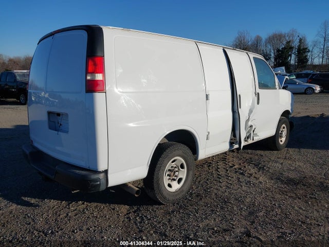 Chevrolet Express 2500 Work Van 2015 1GCWGFCF6F1159696 Image 4