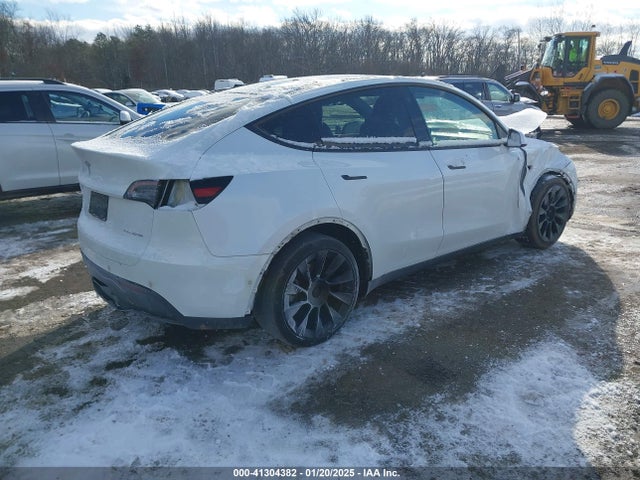 2021 TESLA MODEL Y 5YJYGDEE7MF065381 Photo 3