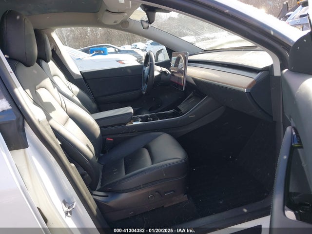 2021 TESLA MODEL Y 5YJYGDEE7MF065381 Photo 4