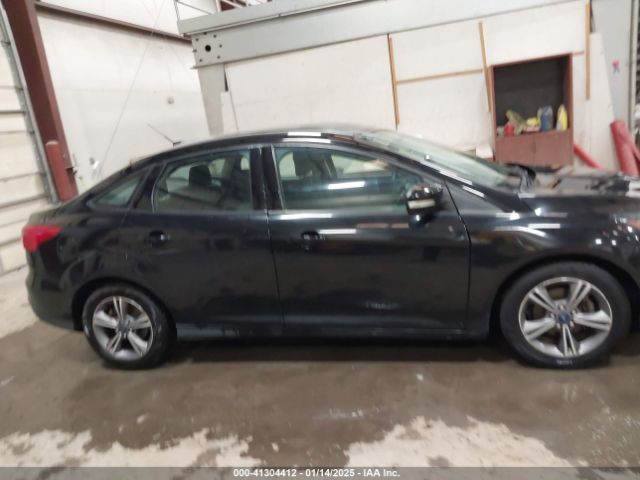 1FADP3FE8JL233292 Ford FOCUS SE