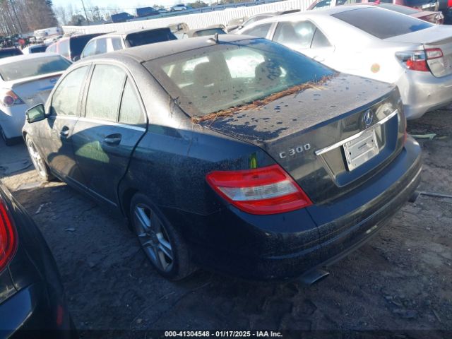 2010 MERCEDES-BENZ C-CLASS WDDGF8BB4AR101149 Photo 2