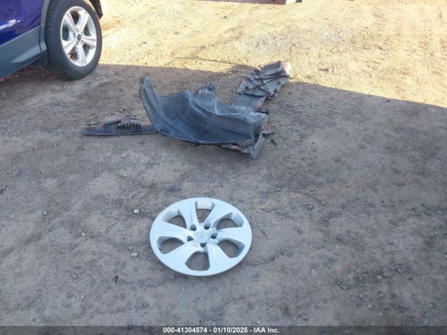 2T3G1RFV2LC080244 Toyota RAV4 LE