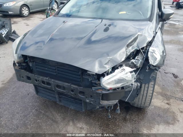 1FADP3J26FL286383 Ford Focus Titanium