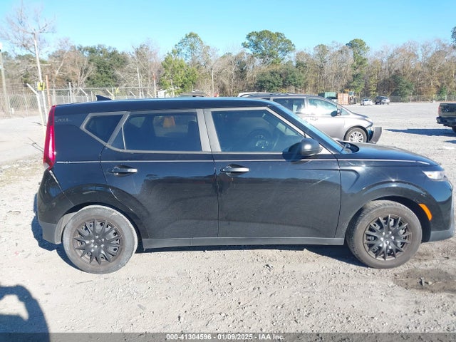 KNDJ22AU6M7777081 KIA SOUL LX