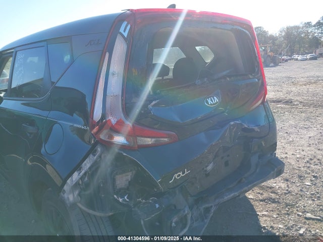 KNDJ22AU6M7777081 KIA SOUL LX