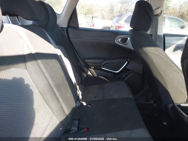 KNDJ22AU6M7777081 KIA SOUL LX