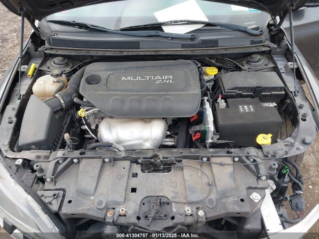 Chrysler 200 Limited 2015 1C3CCCABXFN641419 Image 10