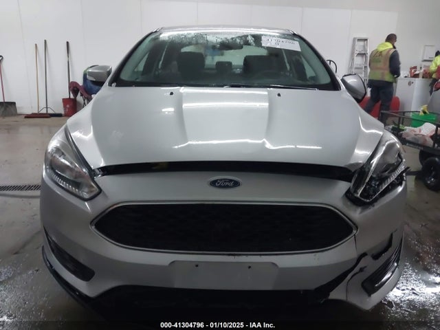 Ford FOCUS SE 2018 1FADP3F23JL309989 Image 13