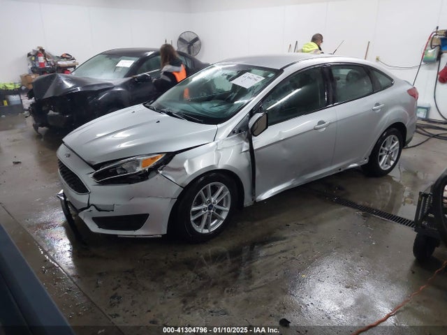 Ford FOCUS SE 2018 1FADP3F23JL309989 Image 2