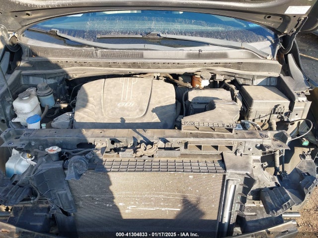 KIA SEDONA LX 2017 KNDMB5C15H6330917 Image 10