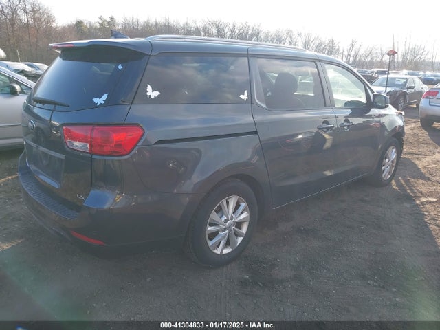KIA SEDONA LX 2017 KNDMB5C15H6330917 Image 4