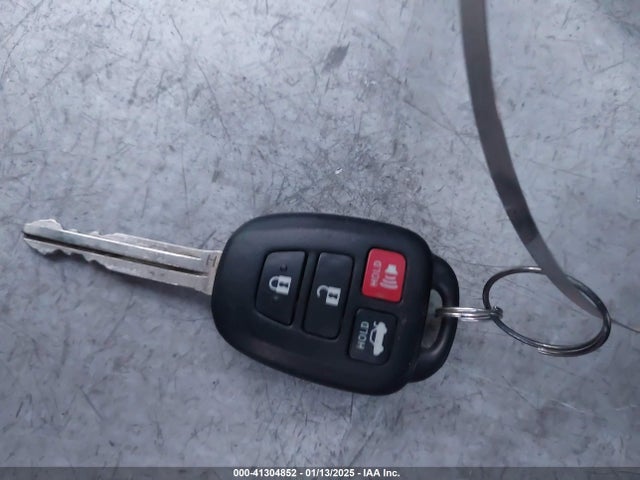 Toyota COROLLA LE 2017 5YFBURHE4HP699832 Image 11